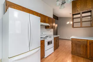 1313 Albert St, Crookston, MN 56716 - Photo 6