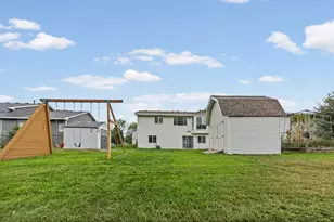 9024 Nevada Ave N, Brooklyn Park, MN 55445 - Photo 28