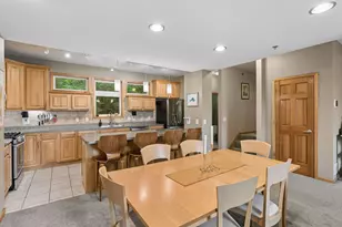 9820 Cove Dr, Minnetonka, MN 55305 - Photo 6