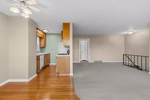 1348 Colonial Dr, Roseville, MN 55113 - Photo 18