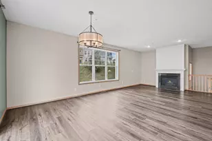 15610 Early Bird Cir, Apple Valley, MN 55124 - Photo 10