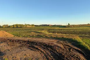 2219 Elk Run Dr SE, Pine Island, MN 55963 - Photo 2