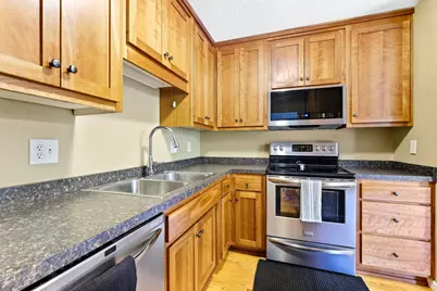 278 Morningside Circle, Saint Paul, MN 55119 - Photo 12
