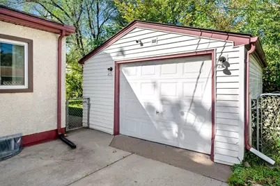 63 Iowa Avenue W, Saint Paul, MN 55117 - Photo 2