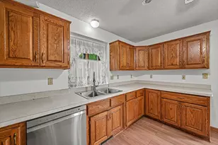 2522 Windsor Ln, Woodbury, MN 55125 - Photo 16