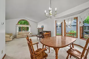 2522 Windsor Ln, Woodbury, MN 55125 - Photo 12