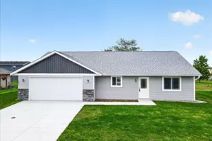 425 4th Ave SE, Saint Joseph, MN 56374 - Photo 1