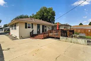 2528 11th Ave NW, Rochester, MN 55901 - Photo 2