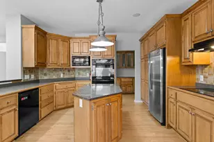 8915 Umbria Pl N, Maple Grove, MN 55311 - Photo 4