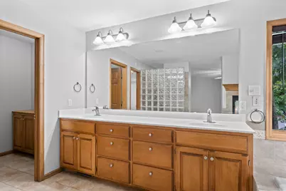 8915 Umbria Place N, Maple Grove, MN 55311 - Photo 20