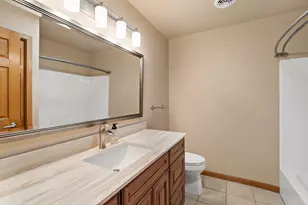 7161 Cahill Ave, Inver Grove Heights, MN 55076 - Photo 8