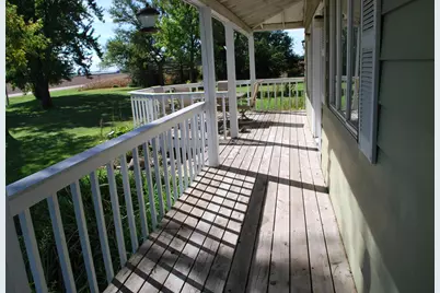 911 Lake Aires Road, Fairmont, MN 56031 - Photo 8