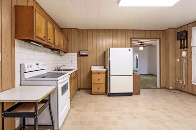 401 Park Street, Freeborn, MN 56032 - Photo 20