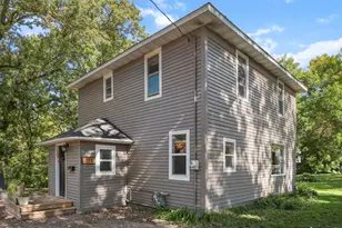 111 Haines Ave, Paynesville, MN 56362 - Photo 2