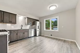 1709 Cochrane Ave, Eagan, MN 55122 - Photo 6