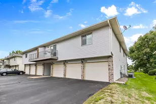 3290 Greenbrier St, Vadnais Heights, MN 55127 - Photo 18