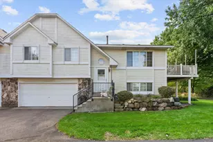 15813 Griffon Path, Apple Valley, MN 55124 - Photo 2