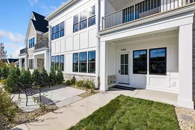 9206 Avienda Way, Chanhassen, MN 55317 - Photo 4