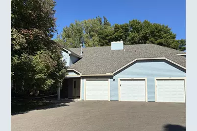 997 Heritage Court E, Vadnais Heights, MN 55127 - Photo 4