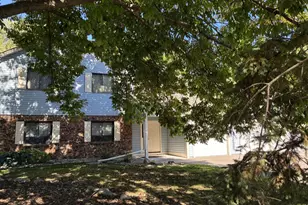 997 Heritage Ct E, Vadnais Heights, MN 55127 - Photo 38