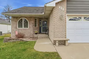 233 Gilbert Ave SW, Madelia, MN 56062 - Photo 1