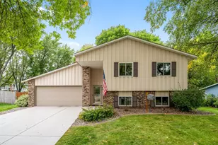 7476 Jeffery Ln S, Cottage Grove, MN 55016 - Photo 2