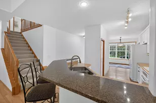 3896 Darling Dr, Woodbury, MN 55125 - Photo 10