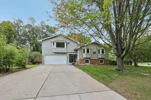 343 Sunrise Ln, Champlin, MN 55316 - Photo 2