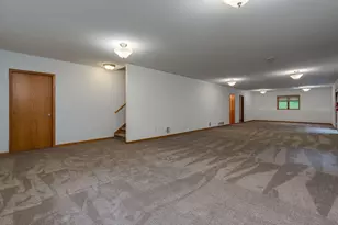 102 Loraine Dr, Lake Crystal, MN 56055 - Photo 32