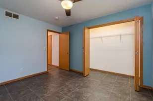 102 Loraine Dr, Lake Crystal, MN 56055 - Photo 28