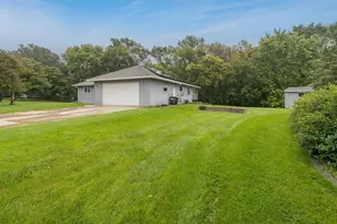 102 Loraine Dr, Lake Crystal, MN 56055 - Photo 48