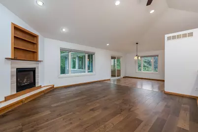 102 Loraine Drive, Lake Crystal, MN 56055 - Photo 4