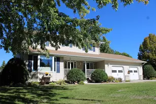 1709 Little John Ct, Thief River Falls, MN 56701 - Photo 2