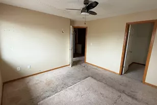 913 Serenity Cir, Norwood Young America, MN 55397 - Photo 10