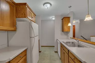 606 Graceview Dr, Saint Joseph, MN 56374 - Photo 8