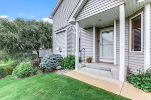 4626 Greenhaven Dr, White Bear Lake, MN 55127 - Photo 2