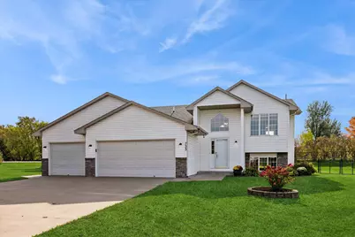 733 O'Brien Parkway, Belle Plaine, MN 56011 - Photo 2