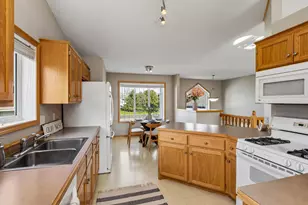 733 O'Brien Pkwy, Belle Plaine, MN 56011 - Photo 12