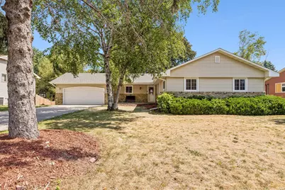 95 15th Avenue SW, New Brighton, MN 55112 - Photo 1