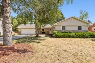 95 15th Ave SW, New Brighton, MN 55112 - Photo 1