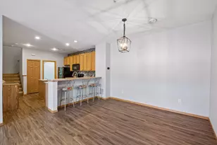 4887 Bivens Ct, Inver Grove Heights, MN 55076 - Photo 10