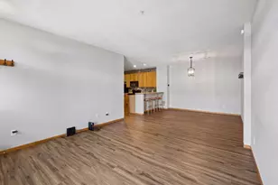 4887 Bivens Ct, Inver Grove Heights, MN 55076 - Photo 8