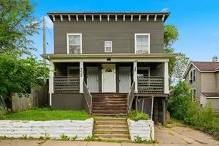 733 Bradley St, Saint Paul, MN 55130 - Photo 2