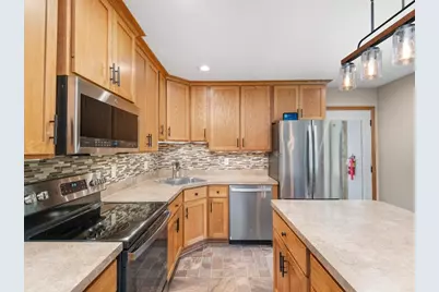 13008 Lakeview Drive Drive, Burnsville, MN 55337 - Photo 14