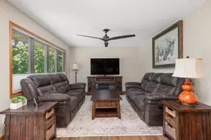 13008 Lakeview Dr Dr, Burnsville, MN 55337 - Photo 6