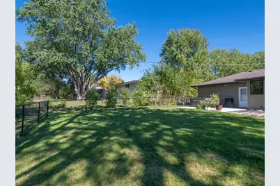 13008 Lakeview Drive Drive, Burnsville, MN 55337 - Photo 32