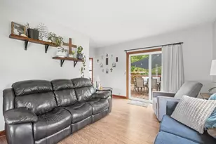 858 Bradley Dr, Hudson, WI 54016 - Photo 4