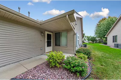 153 S Elm Street, Belle Plaine, MN 56011 - Photo 2