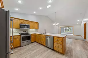153 S Elm St, Belle Plaine, MN 56011 - Photo 4