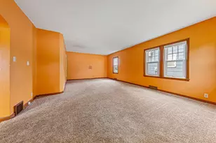 613 S Broadway St, New Ulm, MN 56073 - Photo 4
